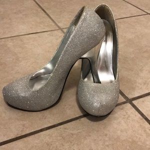 Quipid Silver Glitter Heels